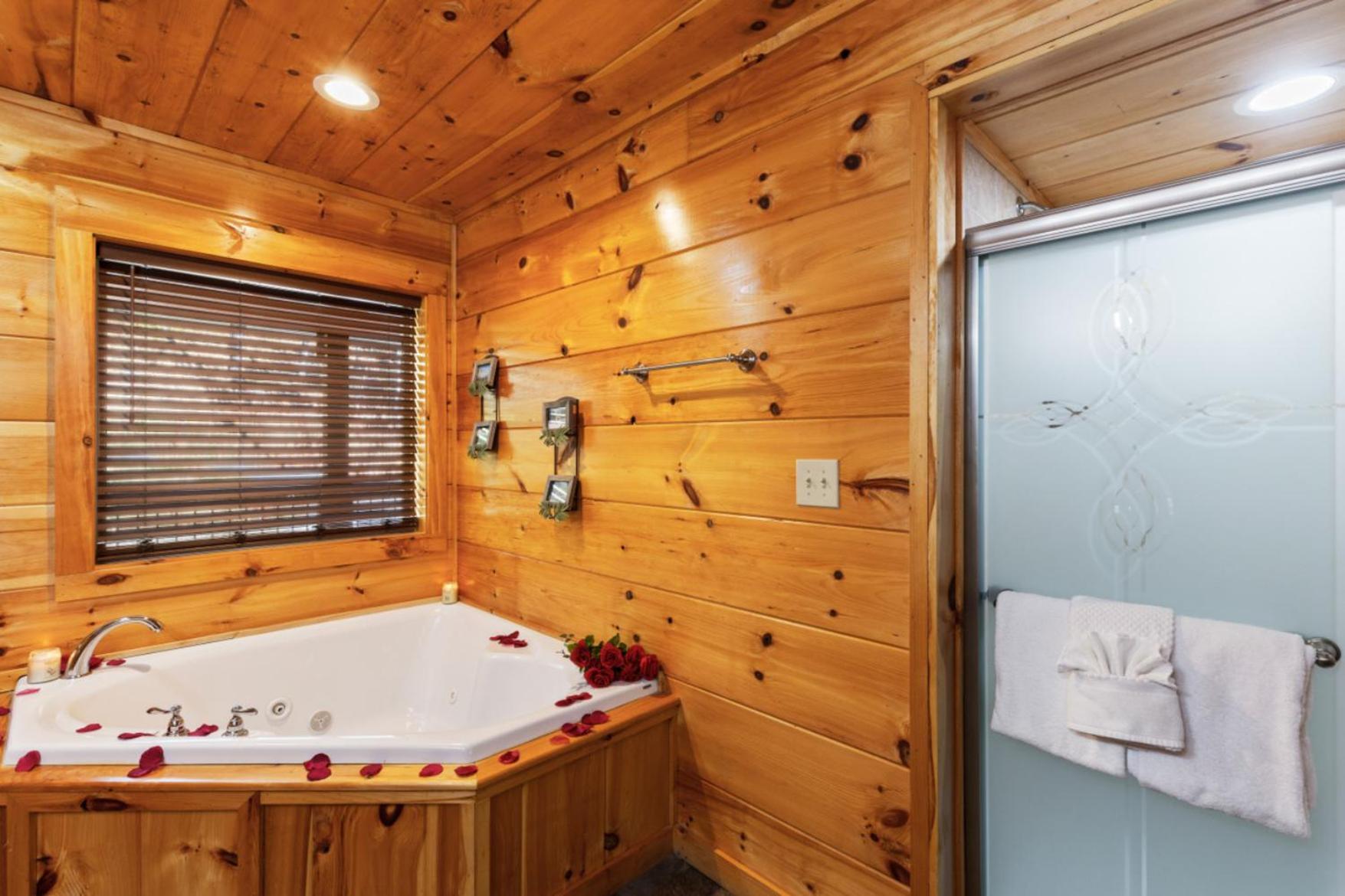 Whispering Pines Retreat By Ghosal Luxury Lodging Гатлінбург Екстер'єр фото